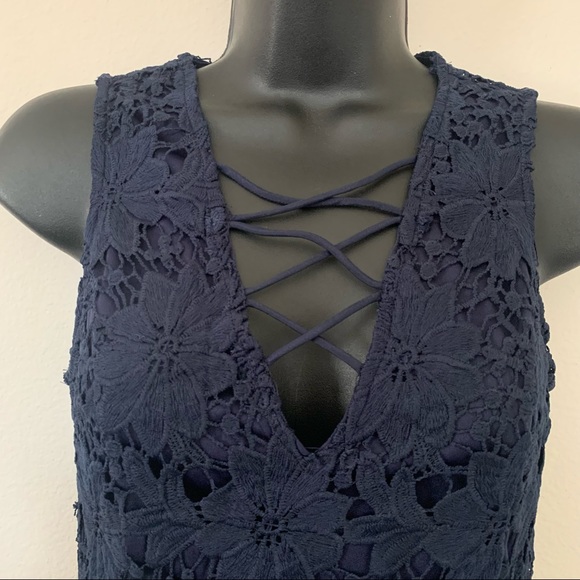 Main Strip Navy Blue Criss Cross Bust Lace Sleeveless Midi Dress - Picture 4 of 8